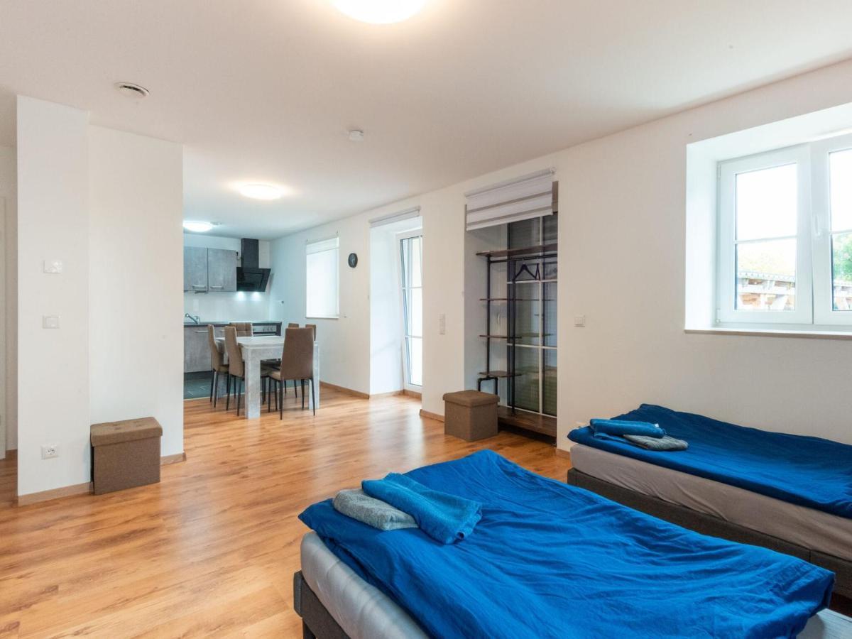 Apartment With Terrace In An Ideal Location Haunsheim Екстер'єр фото